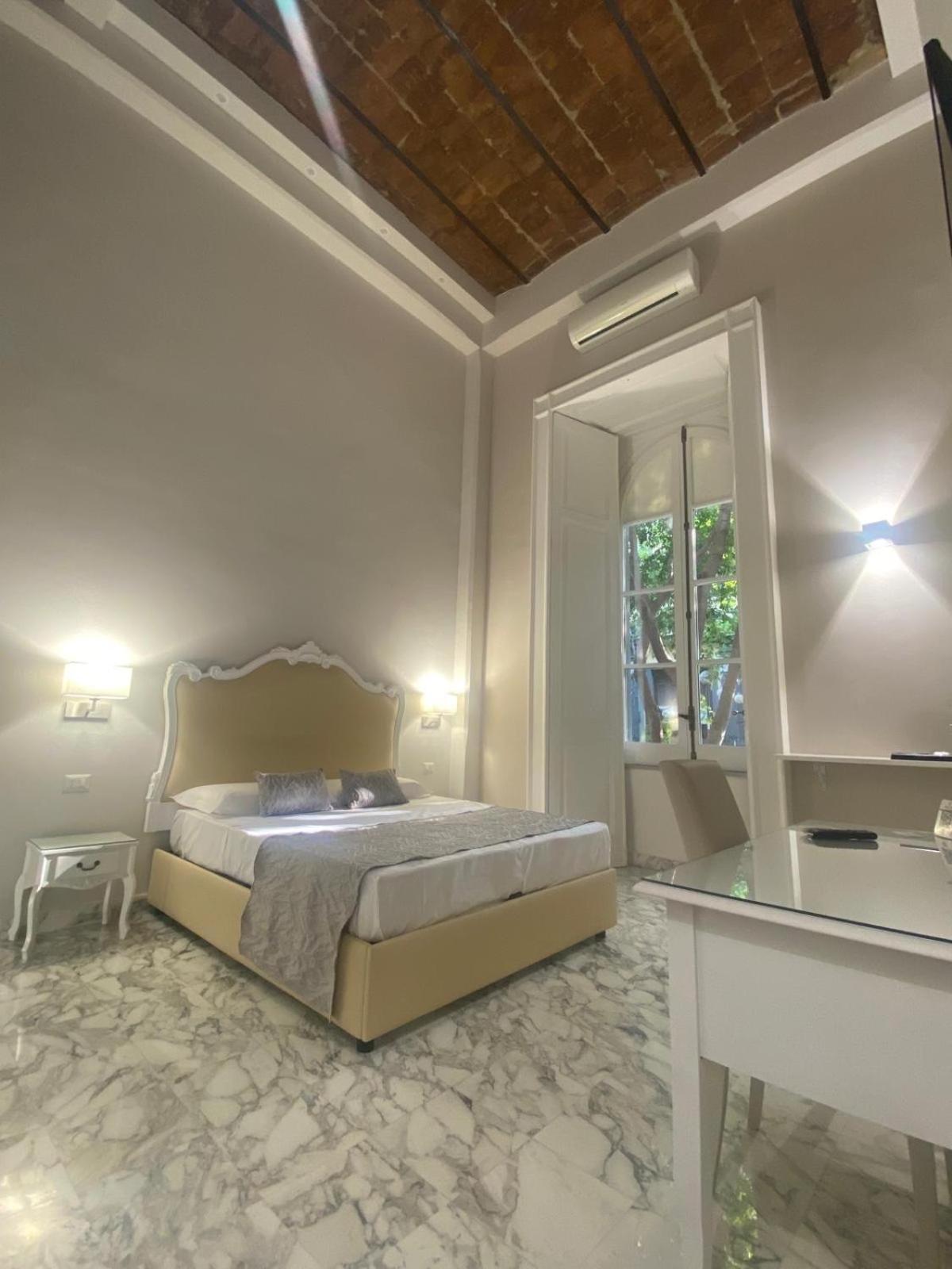 נאפולי Miluar Luxury B&B - Vanvitelli מראה חיצוני תמונה