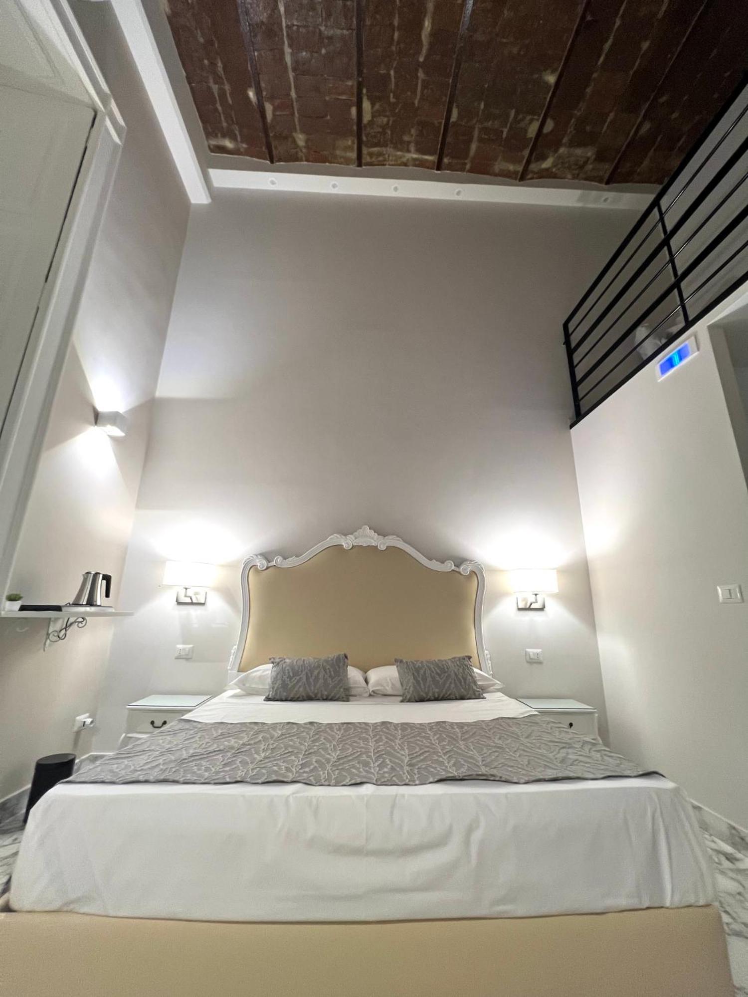 נאפולי Miluar Luxury B&B - Vanvitelli מראה חיצוני תמונה