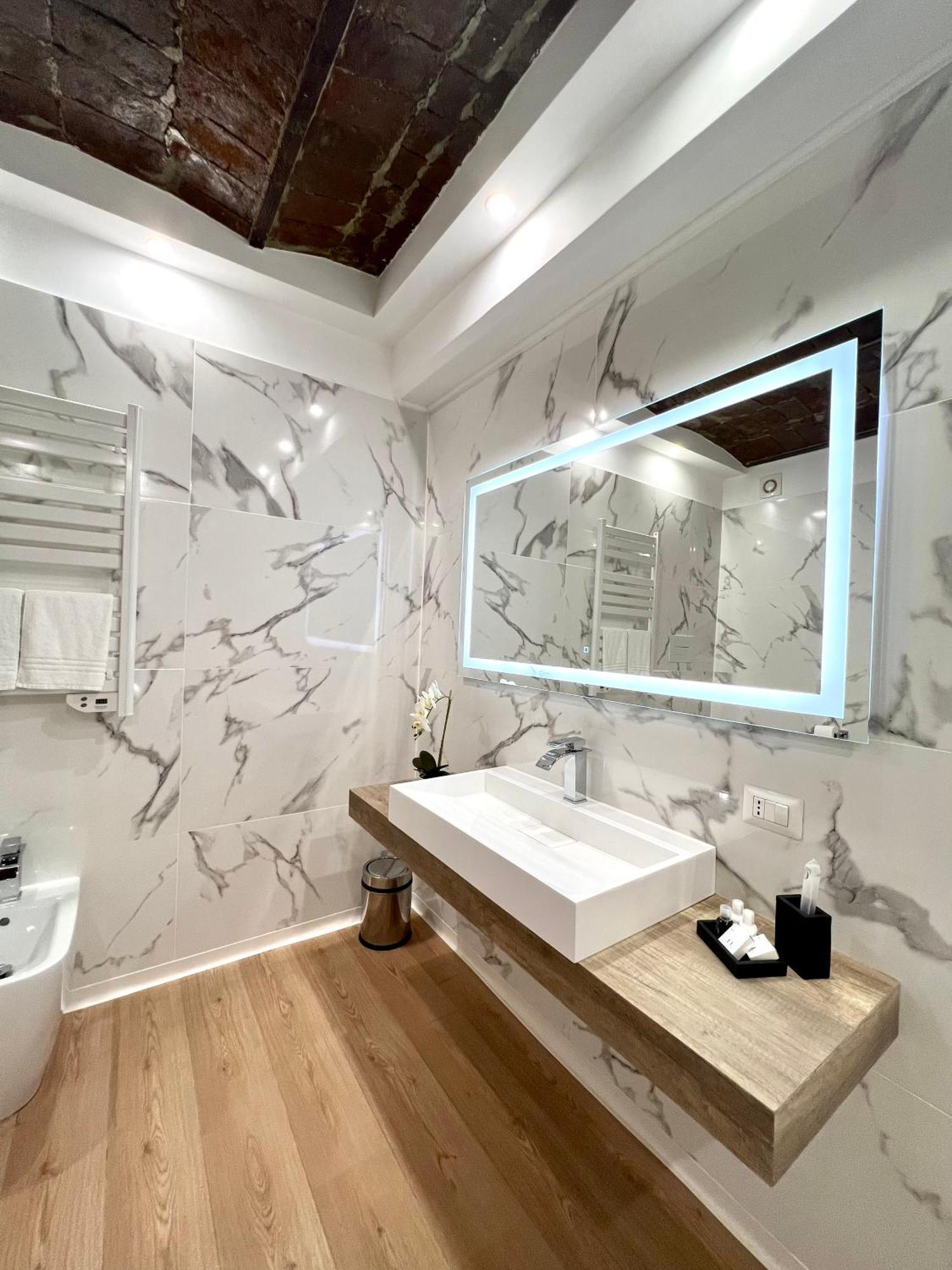 נאפולי Miluar Luxury B&B - Vanvitelli מראה חיצוני תמונה